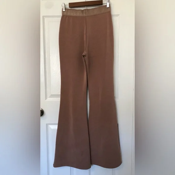 Guess Flare- Leg pant (S) - Picture 7 of 16